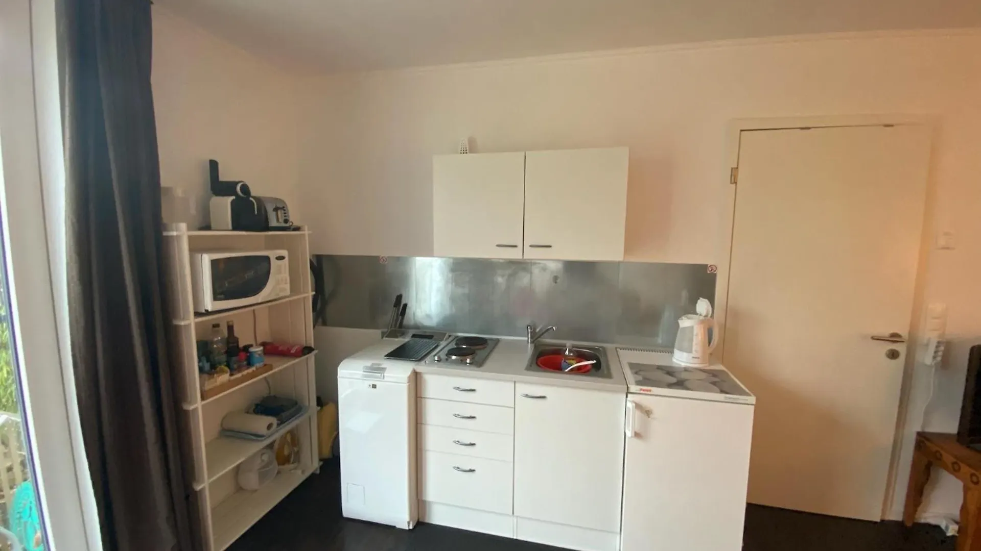Studio With Private Garden & Free Parking Koniz 0*,